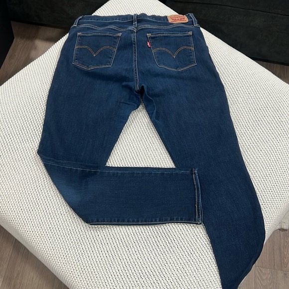 Levi’s Women's Jeans - Picture 6 of 9